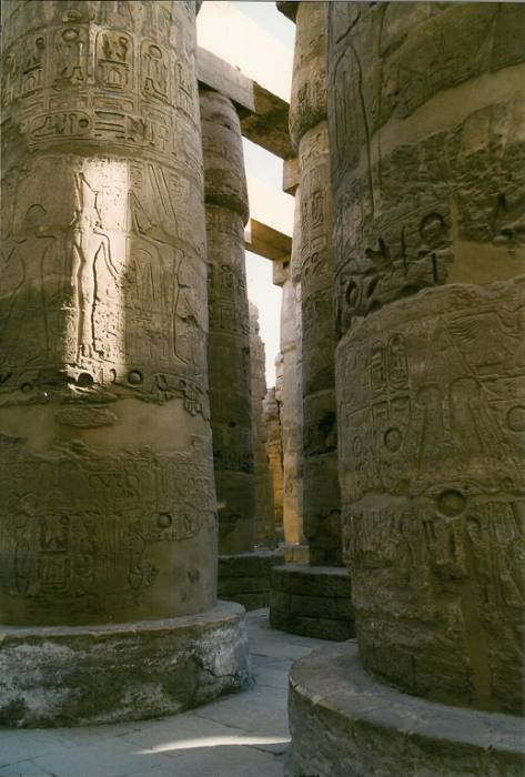 Fig. 8. Massive columns of Great Hypostyle Hall.