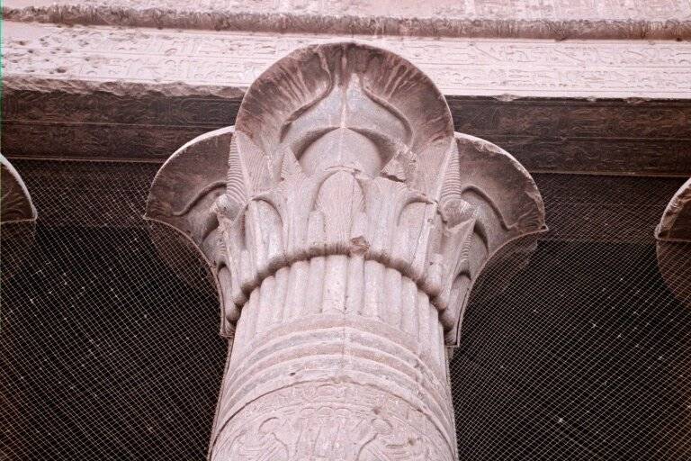 Fig. 4. Detail of column capital.